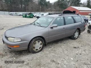 ✅ 1993 Toyota Camry • VIN: 4T1VK12W9PU051549 • Lot: 44151964. Wystawiony na Copart z przebiegiem 145 852 mil. Bezpłatny archiwum sprzedaży aukcyjnych z USA i szczegółowy raport historii pojazdu na DreamBid. Zdjęcie 1.