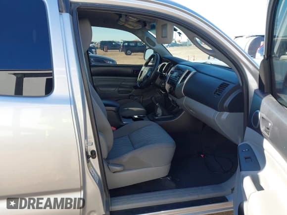 ✅ 2012 Toyota Tacoma • VIN: 5TFUU4EN7CX041416 • Lot: 43563545. Listed on IAAI with 169,539 mi. Free auction sales archive from the USA and detailed vehicle history report at DreamBid. Image 5.