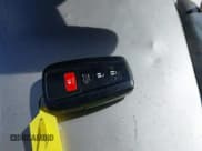 ✅ 2019 Toyota RAV4 XLE • VIN: 2T3W1RFV8KW001927 • Lot: 43563467. Listed on IAAI with 93,296 mi. Free auction sales archive from the USA and detailed vehicle history report at DreamBid. Image 11.