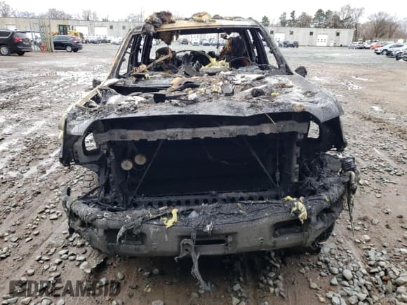 ✅ 2024 GMC Sierra 1500 AT4X • VIN: 3GTUUFEL9RG137071 • Лот: 51916395. Опубликован ранее на Copart с пробегом Не указан. Бесплатный доступ к архиву аукционных продаж из США и подробный отчёт об истории автомобиля на DreamBid. Изображение 5.