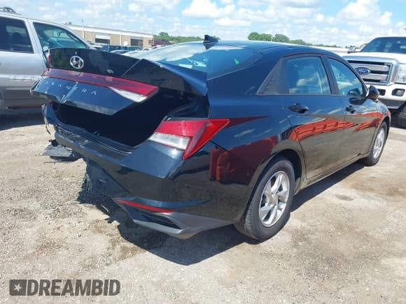 ✅ 2021 Hyundai Elantra SE • VIN: KMHLL4AG4MU173585 • Lot: 42592182. Listed on IAAI with 62,662 mi. Free auction sales archive from the USA and detailed vehicle history report at DreamBid. Image 4.