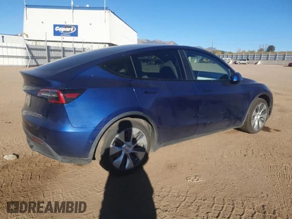 ✅ 2021 Tesla Model Y Long Range • VIN: 5YJYGDEE8MF299660 • Lot: 89550555. Wystawiony na Copart z przebiegiem 40 698 mil. Bezpłatny archiwum sprzedaży aukcyjnych z USA i szczegółowy raport historii pojazdu na DreamBid. Zdjęcie 3.