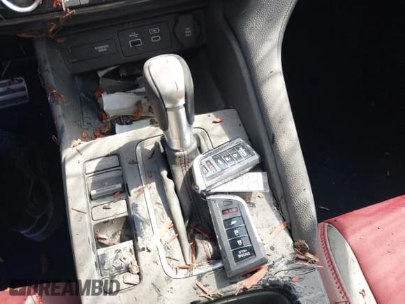 ✅ 2024 Acura Integra Technology • VIN: 19UDE4H67RA019530 • Lot: 42972303. Listed on IAAI with Not provided. Free auction sales archive from the USA and detailed vehicle history report at DreamBid. Image 11.