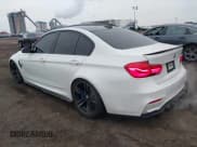 ✅ 2016 BMW M3 • VIN: WBS8M9C5XG5E68359 • Lot: 43751764. Wystawiony na IAAI z przebiegiem 82 071 mil. Bezpłatny archiwum sprzedaży aukcyjnych z USA i szczegółowy raport historii pojazdu na DreamBid. Zdjęcie 3.