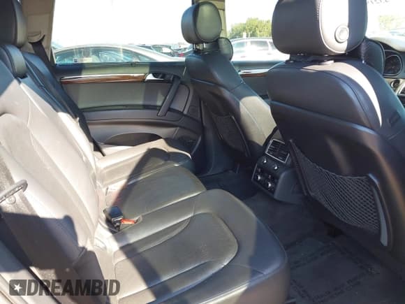 ✅ 2013 Audi Q7 S line Prestige • VIN: WA1DGAFE4DD001862 • Lot: 43219681. Wystawiony na IAAI z przebiegiem 214 716 mil. Bezpłatny archiwum sprzedaży aukcyjnych z USA i szczegółowy raport historii pojazdu na DreamBid. Zdjęcie 8.