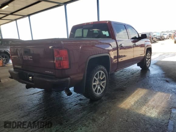✅ 2015 GMC Sierra 1500 Denali • VIN: 3GTU2WEJ2FG469210 • Лот: 68218385. Опубликован ранее на Copart с пробегом 107 566 миль. Бесплатный доступ к архиву аукционных продаж из США и подробный отчёт об истории автомобиля на DreamBid. Изображение 3.