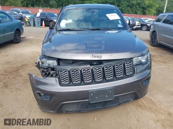 ✅ 2019 Jeep Grand Cherokee Laredo • VIN: 1C4RJFAGXKC625851 • Lot: 42804845. Wystawiony na IAAI z przebiegiem 77 303 mil. Bezpłatny archiwum sprzedaży aukcyjnych z USA i szczegółowy raport historii pojazdu na DreamBid. Zdjęcie 6.