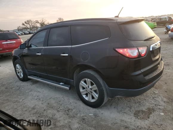 ✅ 2013 Chevrolet Traverse LT • VIN: 1GNKRJKD6DJ138816 • Lot: 71047754. Wystawiony na Copart z przebiegiem 158 837 mil. Bezpłatny archiwum sprzedaży aukcyjnych z USA i szczegółowy raport historii pojazdu na DreamBid. Zdjęcie 2.