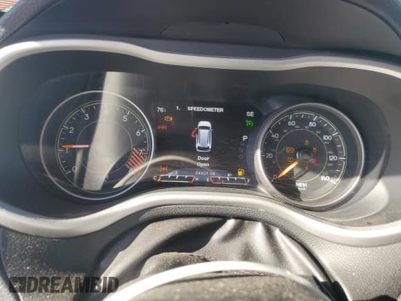 ✅ 2015 Jeep Cherokee Trailhawk • VIN: 1C4PJMBS0FW563072 • Lot: 92593655. Listed on Copart with 64,401 mi. Free auction sales archive from the USA and detailed vehicle history report at DreamBid. Image 9.