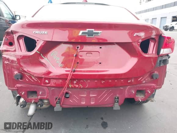 2019 Chevrolet Cruze Premier z VIN 1G1BF5SM2K7130305, wystawiony jako IAAI lot #42581601 z przebiegiem 15 743 mil mil oraz . Historia ofert i sprzedaży dostępna na DreamBid. Obrazek 20.