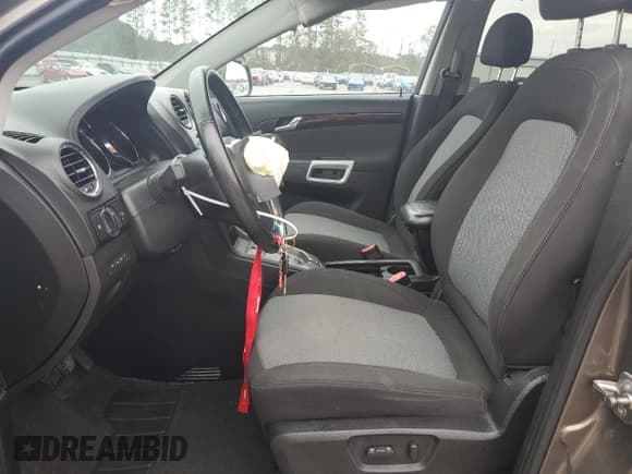 ✅ 2014 Chevrolet Captiva Sport LT • VIN: 3GNAL3EKXES624953 • Lot: 84183614. Wystawiony na Copart z przebiegiem 98 697 mil. Bezpłatny archiwum sprzedaży aukcyjnych z USA i szczegółowy raport historii pojazdu na DreamBid. Zdjęcie 7.