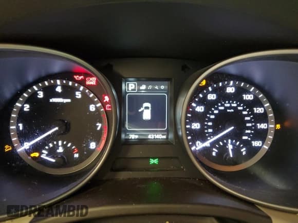 ✅ 2018 Hyundai Santa Fe 2.4L • VIN: 5XYZUDLB9JG524002 • Лот: 50347284. Опубликован ранее на Copart с пробегом 43 140 миль. Бесплатный доступ к архиву аукционных продаж из США и подробный отчёт об истории автомобиля на DreamBid. Изображение 9.