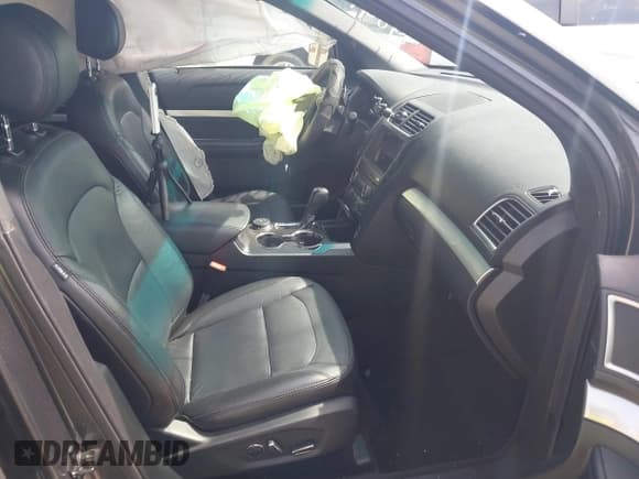 ✅ 2017 Ford Explorer XLT • VIN: 1FM5K8D86HGA94091 • Lot: 41842819. Wystawiony na IAAI z przebiegiem 60 203 mil. Bezpłatny archiwum sprzedaży aukcyjnych z USA i szczegółowy raport historii pojazdu na DreamBid. Zdjęcie 5.