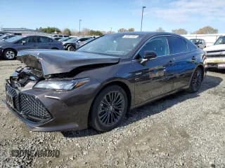 ✅ 2019 Toyota Avalon Limited Hybrid • VIN: 4T1B21FBXKU003688 • Lot: 69697502. Wystawiony na Copart z przebiegiem 48 950 mil. Bezpłatny archiwum sprzedaży aukcyjnych z USA i szczegółowy raport historii pojazdu na DreamBid. Zdjęcie 1.