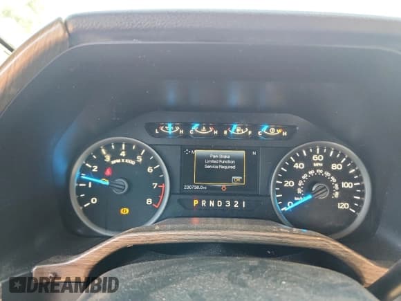 ✅ 2015 Ford F-150 XLT • VIN: 1FTEW1C84FKD19894 • Lot: 82383325. Wystawiony na Copart z przebiegiem 230 738 mil. Bezpłatny archiwum sprzedaży aukcyjnych z USA i szczegółowy raport historii pojazdu na DreamBid. Zdjęcie 9.