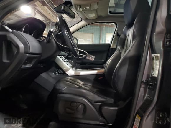 ✅ 2015 Land Rover Range Rover Evoque Pure Plus • VIN: SALVP2BG6FH016777 • Lot: 89815125. Wystawiony na Copart z przebiegiem 79 317 mil. Bezpłatny archiwum sprzedaży aukcyjnych z USA i szczegółowy raport historii pojazdu na DreamBid. Zdjęcie 7.