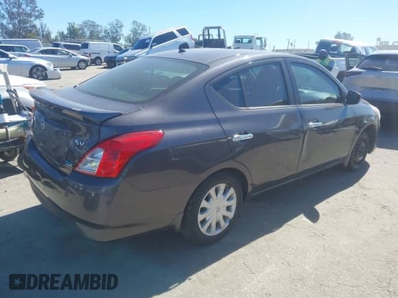 ✅ 2015 Nissan Versa S • VIN: 3N1CN7AP5FL942482 • Лот: 43471939. Опубликован ранее на IAAI с пробегом 162 889 миль. Бесплатный доступ к архиву аукционных продаж из США и подробный отчёт об истории автомобиля на DreamBid. Изображение 4.