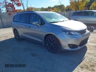 ✅ 2020 Chrysler Pacifica Limited • VIN: 2C4RC1GG4LR216810 • Лот: 43475979. Опубликован ранее на IAAI с пробегом 60 750 миль. Бесплатный доступ к архиву аукционных продаж из США и подробный отчёт об истории автомобиля на DreamBid. Изображение 1.