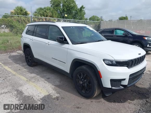 ✅ 2024 Jeep Grand Cherokee Laredo • VIN: 1C4RJKAG0R8535761 • Lot: 42492902. Listed on IAAI with 27,796 mi. Free auction sales archive from the USA and detailed vehicle history report at DreamBid. Image 1.