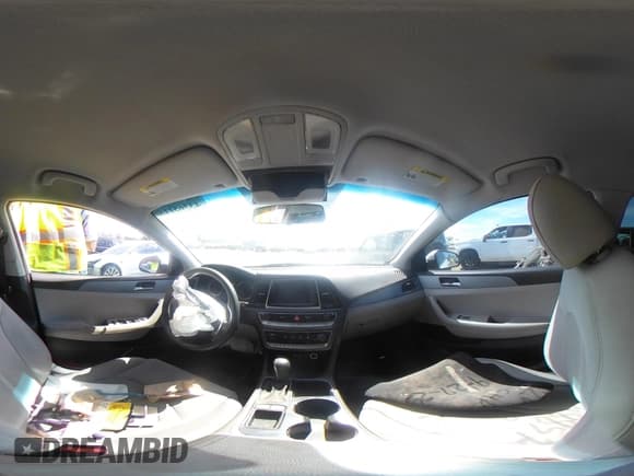 ✅ 2018 Hyundai Sonata Eco • VIN: 5NPE24AA2JH723156 • Лот: 43365115. Опубликован ранее на IAAI с пробегом 67 123 миль. Бесплатный доступ к архиву аукционных продаж из США и подробный отчёт об истории автомобиля на DreamBid. Изображение 17.