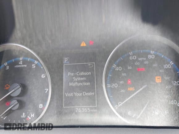 ✅ 2018 Toyota RAV4 XLE • VIN: 2T3WFREVXJW491725 • Lot: 42216365. Wystawiony na IAAI z przebiegiem 76 365 mil. Bezpłatny archiwum sprzedaży aukcyjnych z USA i szczegółowy raport historii pojazdu na DreamBid. Zdjęcie 7.