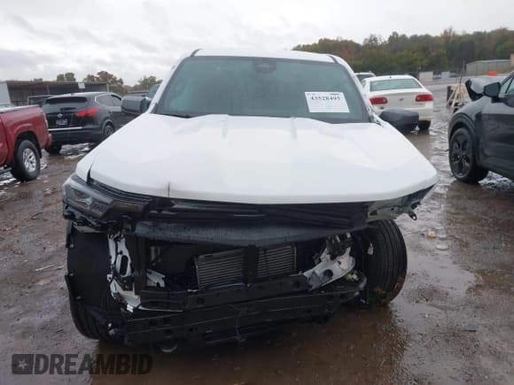 ✅ 2026 Chevrolet Colorado 4WD LT • VIN: 1GCPTCEK4T1106550 • Лот: 43528495. Опубликован ранее на IAAI с пробегом 4 667 миль. Бесплатный доступ к архиву аукционных продаж из США и подробный отчёт об истории автомобиля на DreamBid. Изображение 12.