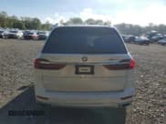 ✅ 2022 BMW X7 xDrive40i • VIN: 5UXCW2C03N9K49672 • Lot: 81113065. Wystawiony na Copart z przebiegiem 51 450 mil. Bezpłatny archiwum sprzedaży aukcyjnych z USA i szczegółowy raport historii pojazdu na DreamBid. Zdjęcie 6.