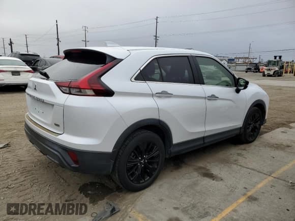 ✅ 2022 Mitsubishi Eclipse Cross LE • VIN: JA4ASVAA1NZ000301 • Лот: 85344285. Опубликован ранее на Copart с пробегом 54 392 миль. Бесплатный доступ к архиву аукционных продаж из США и подробный отчёт об истории автомобиля на DreamBid. Изображение 3.