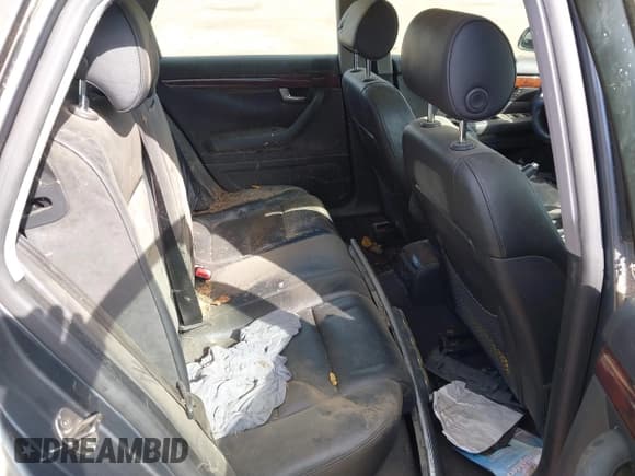 ✅ 2002 Audi A4 3.0L • VIN: WAULT68E62A309019 • Lot: 42040404. Wystawiony na IAAI z przebiegiem 211 805 mil. Bezpłatny archiwum sprzedaży aukcyjnych z USA i szczegółowy raport historii pojazdu na DreamBid. Zdjęcie 8.