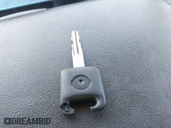 ✅ 2005 Nissan Titan XE • VIN: 1N6BA06A25N569851 • Lot: 42300307. Listed on IAAI with 146,770 mi. Free auction sales archive from the USA and detailed vehicle history report at DreamBid. Image 11.