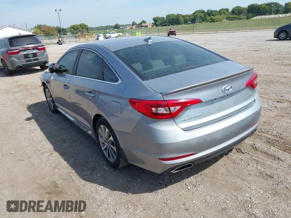 ✅ 2016 Hyundai Sonata Sport • VIN: 5NPE34AFXGH341281 • Лот: 43213573. Опубликован ранее на IAAI с пробегом 135 452 миль. Бесплатный доступ к архиву аукционных продаж из США и подробный отчёт об истории автомобиля на DreamBid. Изображение 3.