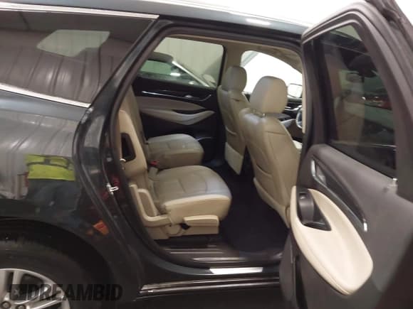 ✅ 2021 Buick Enclave Essence • VIN: 5GAEVAKW5MJ133840 • Lot: 43140499. Wystawiony na IAAI z przebiegiem 71 413 mil. Bezpłatny archiwum sprzedaży aukcyjnych z USA i szczegółowy raport historii pojazdu na DreamBid. Zdjęcie 8.