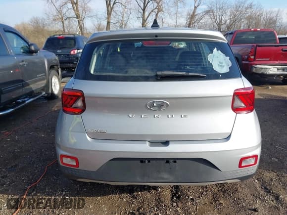 ✅ 2020 Hyundai Venue SE • VIN: KMHRB8A32LU015682 • Lot: 41877917. Listed on IAAI with 73,267 mi. Free auction sales archive from the USA and detailed vehicle history report at DreamBid. Image 16.
