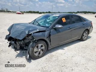 ✅ 2024 Hyundai Elantra SE • VIN: KMHLL4DG3RU731865 • Lot: 70182115. Listed on Copart with 38,238 mi. Free auction sales archive from the USA and detailed vehicle history report at DreamBid. Image 1.