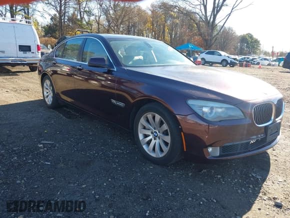 ✅ 2011 BMW 7 Series 750i xDrive • VIN: WBAKC6C56BC395326 • Lot: 43788385. Wystawiony na IAAI z przebiegiem 185 610 mil. Bezpłatny archiwum sprzedaży aukcyjnych z USA i szczegółowy raport historii pojazdu na DreamBid. Zdjęcie 1.