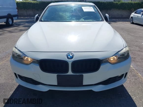 ✅ 2013 BMW 3 Series 328i • VIN: WBA3C1C54DF440644 • Лот: 42692334. Опубликован ранее на IAAI с пробегом 126 408 миль. Бесплатный доступ к архиву аукционных продаж из США и подробный отчёт об истории автомобиля на DreamBid. Изображение 12.