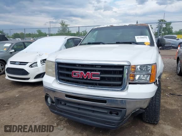 ✅ 2012 GMC Sierra 1500 SLE • VIN: 3GTP2VE77CG119109 • Lot: 42388856. Wystawiony na IAAI z przebiegiem 194 482 mil. Bezpłatny archiwum sprzedaży aukcyjnych z USA i szczegółowy raport historii pojazdu na DreamBid. Zdjęcie 12.