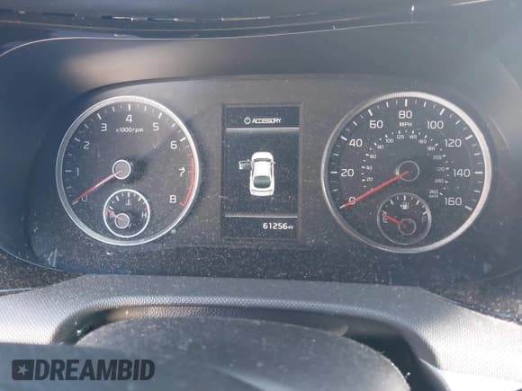 ✅ 2022 Kia K5 GT-Line • VIN: 5XXG64J2XNG146996 • Lot: 43477483. Wystawiony na IAAI z przebiegiem 61 256 mil. Bezpłatny archiwum sprzedaży aukcyjnych z USA i szczegółowy raport historii pojazdu na DreamBid. Zdjęcie 7.