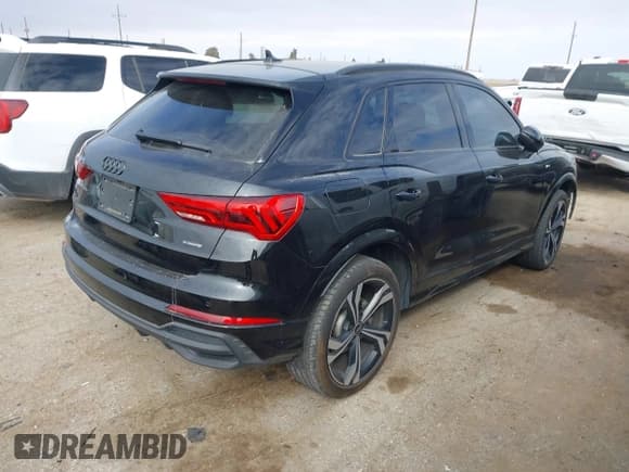 ✅ 2024 Audi Q3 S line Premium Plus • VIN: WA1EECF37R1154359 • Lot: 41617551. Listed on IAAI with 8,377 mi. Free auction sales archive from the USA and detailed vehicle history report at DreamBid. Image 4.