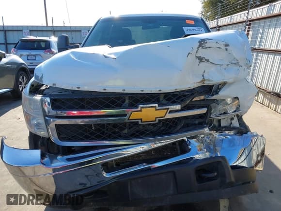 ✅ 2014 Chevrolet Silverado 2500HD Work Truck • VIN: 1GC1CVCG8EF161704 • Лот: 43678631. Опубликован ранее на IAAI с пробегом 264 452 миль. Бесплатный доступ к архиву аукционных продаж из США и подробный отчёт об истории автомобиля на DreamBid. Изображение 6.