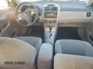 ✅ 2012 Toyota Corolla LE • VIN: 2T1BU4EE1CC801653 • Lot: 93652455. Wystawiony na Copart z przebiegiem 103 394 mil. Bezpłatny archiwum sprzedaży aukcyjnych z USA i szczegółowy raport historii pojazdu na DreamBid. Zdjęcie 8.