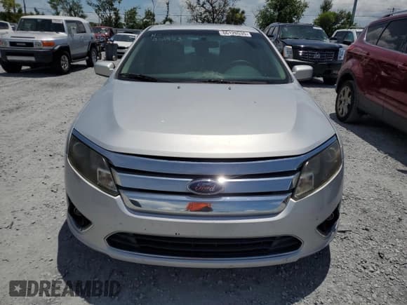 ✅ 2010 Ford Fusion Hybrid • VIN: 3FADP0L39AR182968 • Lot: 66120535. Wystawiony na Copart z przebiegiem 105 952 mil. Bezpłatny archiwum sprzedaży aukcyjnych z USA i szczegółowy raport historii pojazdu na DreamBid. Zdjęcie 5.