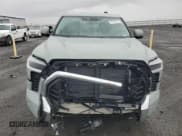 ✅ 2022 Toyota Tundra SR5 • VIN: 5TFLA5EC5NX005722 • Lot: 52155715. Wystawiony na Copart z przebiegiem 62 471 mil. Bezpłatny archiwum sprzedaży aukcyjnych z USA i szczegółowy raport historii pojazdu na DreamBid. Zdjęcie 5.
