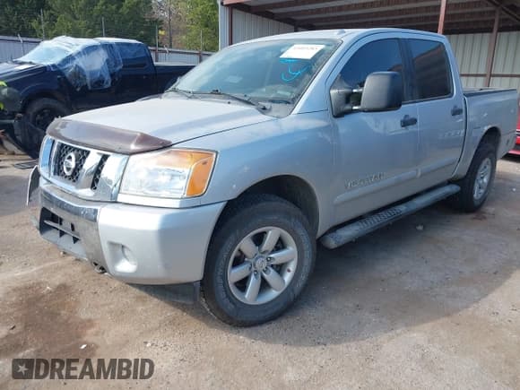 ✅ 2014 Nissan Titan SL • VIN: 1N6BA0ED2EN508754 • Lot: 43403283. Wystawiony na IAAI z przebiegiem 150 744 mil. Bezpłatny archiwum sprzedaży aukcyjnych z USA i szczegółowy raport historii pojazdu na DreamBid. Zdjęcie 2.