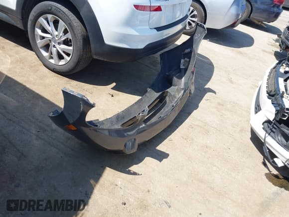 ✅ 2008 Chevrolet HHR LS • VIN: 3GNCA13DX8S716401 • Lot: 42102680. Listed on IAAI with 221,811 mi. Free auction sales archive from the USA and detailed vehicle history report at DreamBid. Image 12.