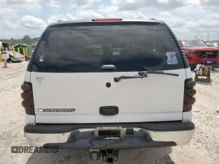 ✅ 2006 Chevrolet Suburban LS • VIN: 3GNEC16Z56G199292 • Лот: 56905005. Опубликован ранее на Copart с пробегом 198 220 миль. Бесплатный доступ к архиву аукционных продаж из США и подробный отчёт об истории автомобиля на DreamBid. Изображение 6.