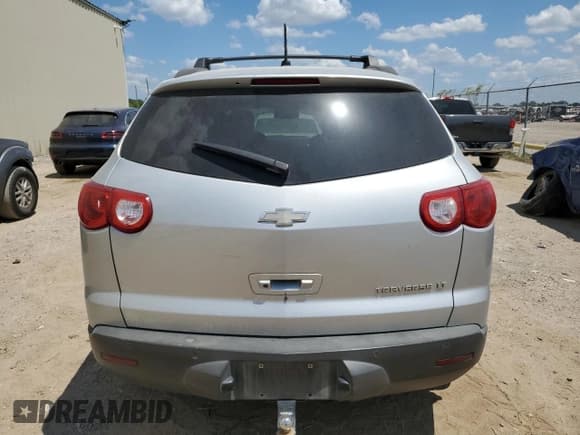 ✅ 2011 Chevrolet Traverse 1LT • VIN: 1GNKRGED3BJ398473 • Lot: 68980154. Wystawiony na Copart z przebiegiem 187 462 mil. Bezpłatny archiwum sprzedaży aukcyjnych z USA i szczegółowy raport historii pojazdu na DreamBid. Zdjęcie 6.
