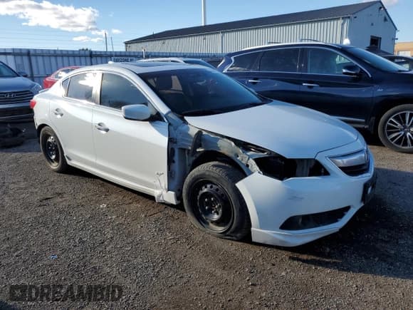 ✅ 2013 Acura ILX Technology • VIN: 19VDE1F72DE404436 • Lot: 86186215. Listed on Copart with 199,889 mi. Free auction sales archive from the USA and detailed vehicle history report at DreamBid. Image 4.