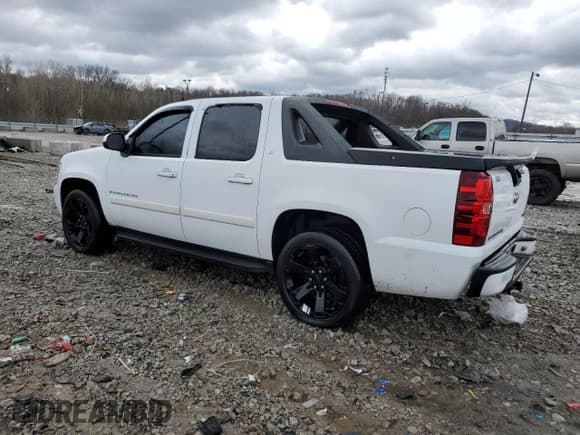 ✅ 2008 Chevrolet Avalanche 2LT • VIN: 3GNEC12068G248249 • Lot: 83053044. Wystawiony na Copart z przebiegiem 183 774 mil. Bezpłatny archiwum sprzedaży aukcyjnych z USA i szczegółowy raport historii pojazdu na DreamBid. Zdjęcie 2.