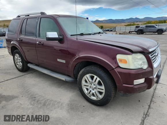 ✅ 2008 Ford Explorer Limited • VIN: 1FMEU75EX8UA76672 • Lot: 85944785. Wystawiony na Copart z przebiegiem 163 735 mil. Bezpłatny archiwum sprzedaży aukcyjnych z USA i szczegółowy raport historii pojazdu na DreamBid. Zdjęcie 4.